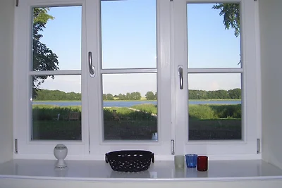 Ferienwohnung 1 direkt am Wasser im