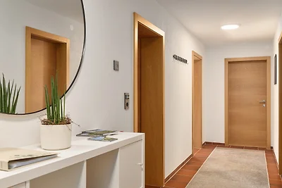 4BR Ski Apartment with Panoramic