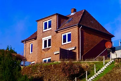 Ostseenahes Traumhaus am Kiel-Kanal