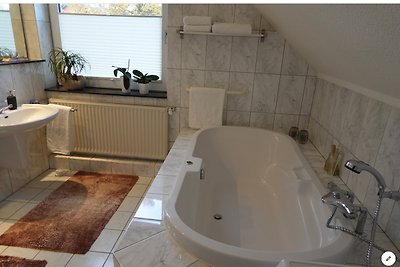 Wohnung mit Whirlpool, Nähe