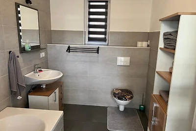 Grosse Möblierte Wohnung Zu