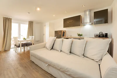 Dorfstrasse 24 Grebin Hahn