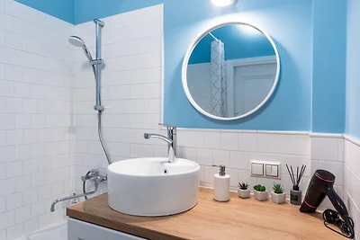 One bedroom. 17 Khreshchatyk str.