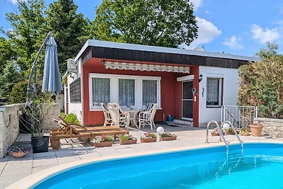 Idyllisches Ferienhaus mit Pool