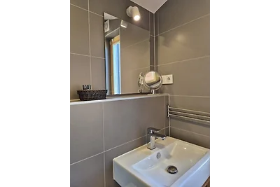 Helles Tiny House im Grünen (402)