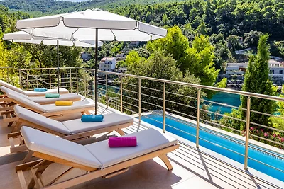 Villa Anastasia, Special one,am