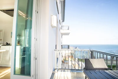 FIRST Waterkantsuite