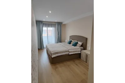 Schöne Wohnung mit Pool, 50m zum