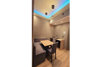 Elegance Lux Living 214