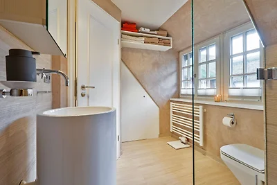 Kuschelnest unter Reet mit Pool und