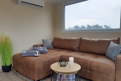 Hausboot, schwimmendes Ferienhaus