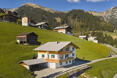 4BR Ski Apartment with Panoramic