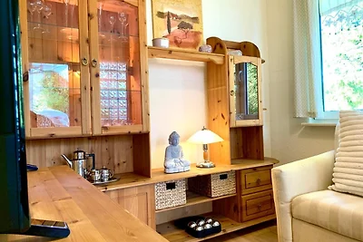 Haus am See mit Kamin in