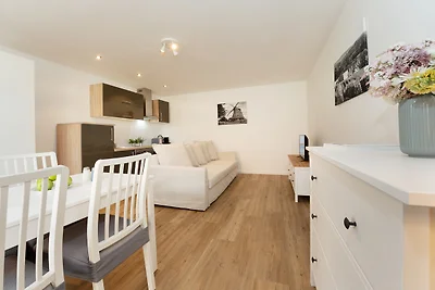 Dorfstrasse 24 Grebin Hahn