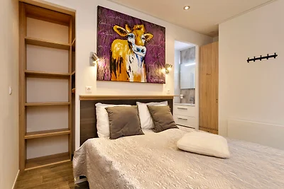 Excellent Cube mit Dachterrasse.