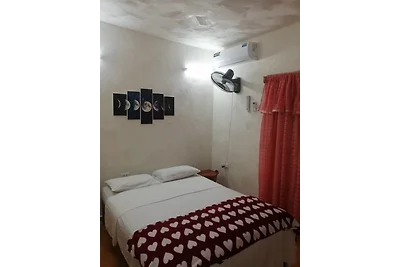 Hostal Henry El Delfin Appartement