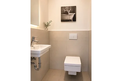 Apartment 35, "Captain's