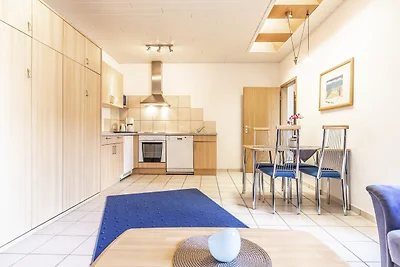 Apartment mit Balkon