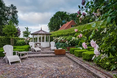 Deichhaus am Greetsieler Hafen /