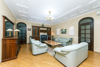 Four bedroom. 15 Mykhailivska St.