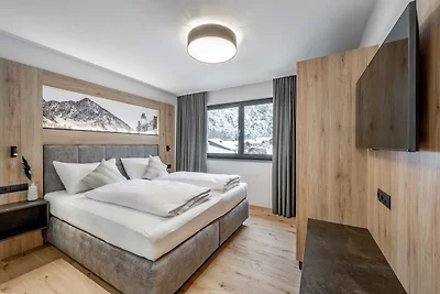 Falkners Five - Apartment five