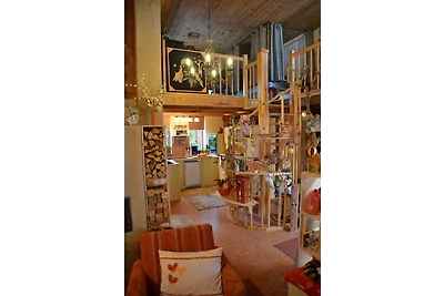 Rotes Kreativ-Ferienhaus