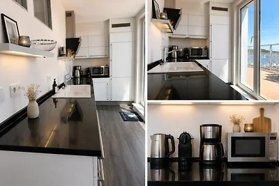 Apartment 35, "Captain's