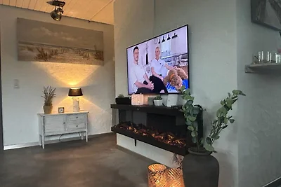 Lichtdurchflutetes Traumhaus 800