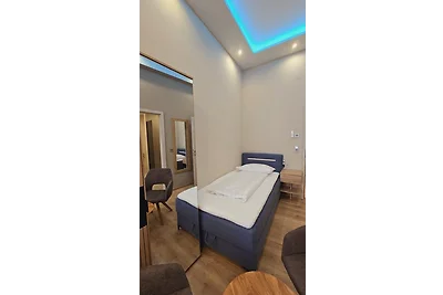 Elegance Lux Living 212