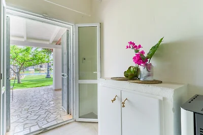 Apulian Shanti house