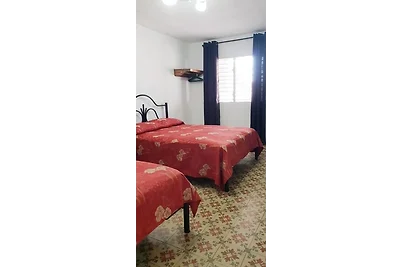 ECONÓMICO CÉNTRICO CUBANO Y CON