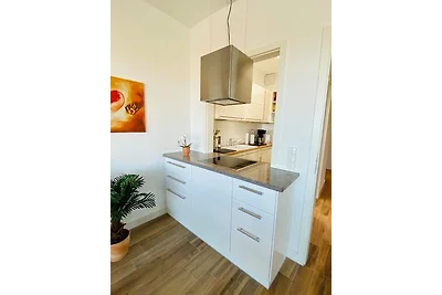 Port Marina "Schlagseite"