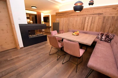 Superior Chalet Berggold