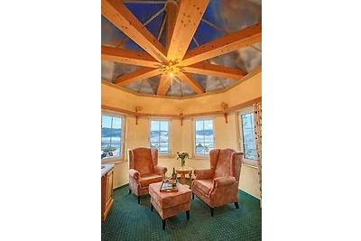 Maria Ruh Apartment No3