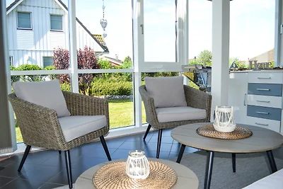 Modernes Ferienhaus direkt an der