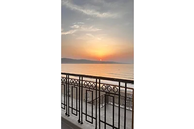 Penthouse Happy Moments