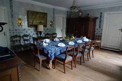 Gelbes Apartment