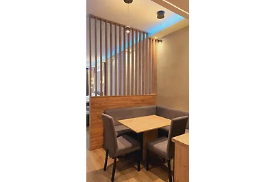 Elegance Lux Living 214