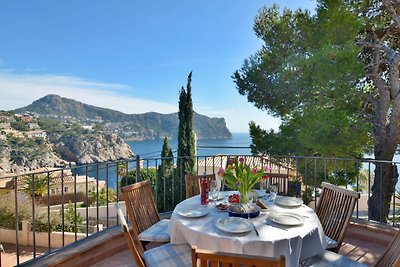 Villa with incredible sea views and