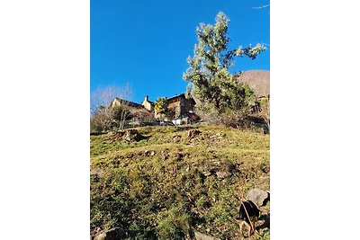 Casa di Luna, Case di Zali