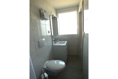 Ein Raum Apartment B