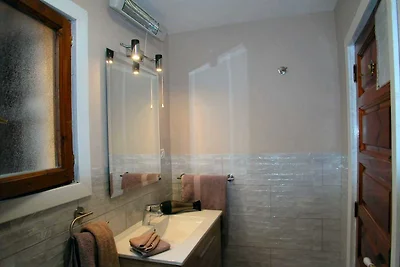 Casa Amarilla