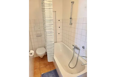 App. 1 mit Balkon - Café 28 &