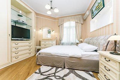 Four bedroom. 15 Mykhailivska St.