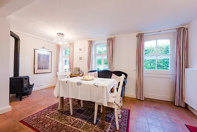 Deichhaus am Greetsieler Hafen /