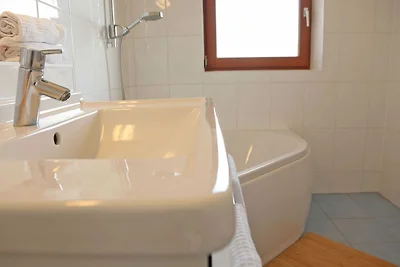 Aquamarin · Kamin · WLAN · 350 m