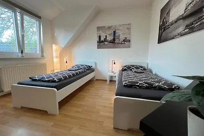 Möblierte OG Wohnung mit ruhiger
