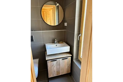 301-Tiny Hideaway