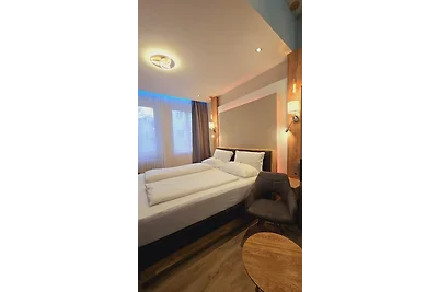 Elegance Lux Living 212