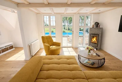 Huus an`t Diek, Luxus in